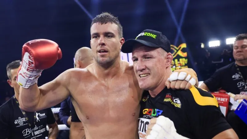Paul Gallen’s classy gesture after beating Darcy Lussick by TKO Image