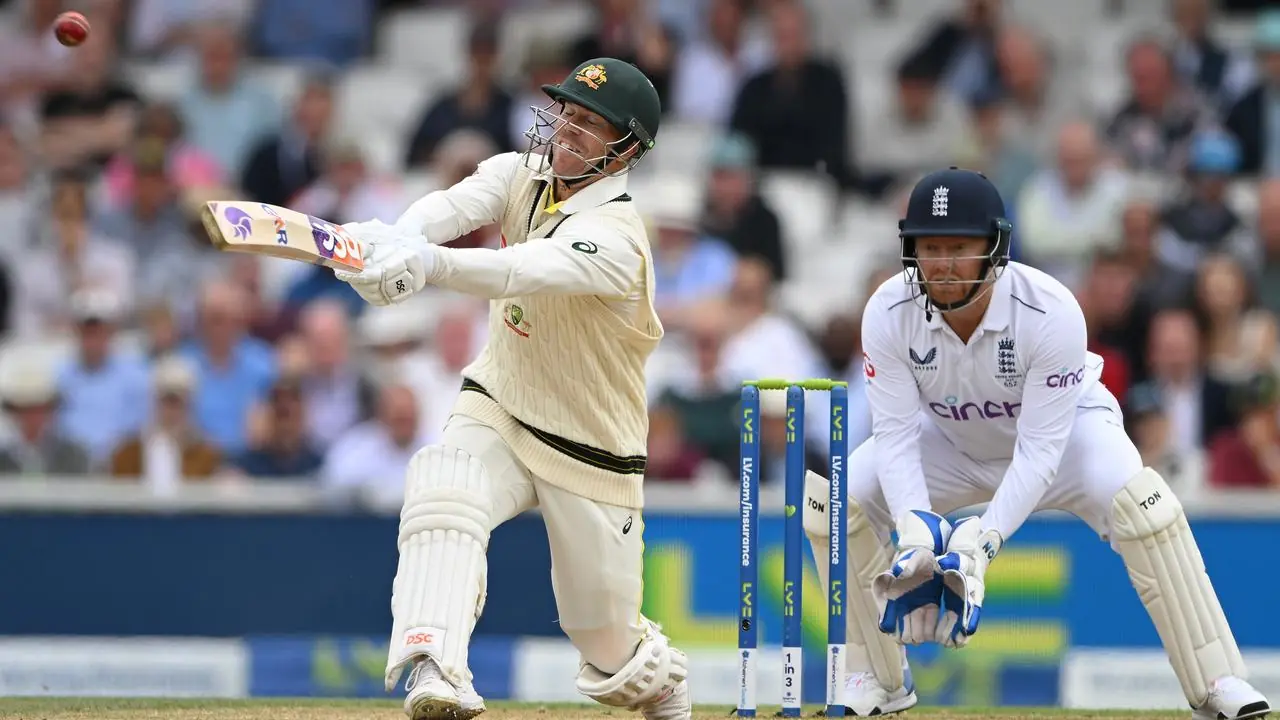 Khawaja, Warner remain at crease entering pivotal final day Image