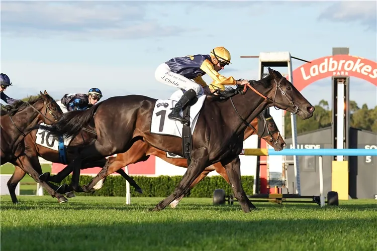 Sandown Review: Begg’s team on Fire Image