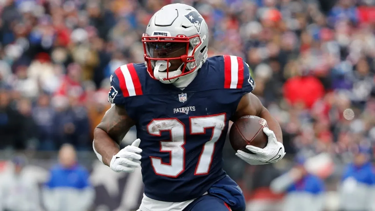 Bills sign running back Damien Harris and wide receiver Trent Sherfield Image