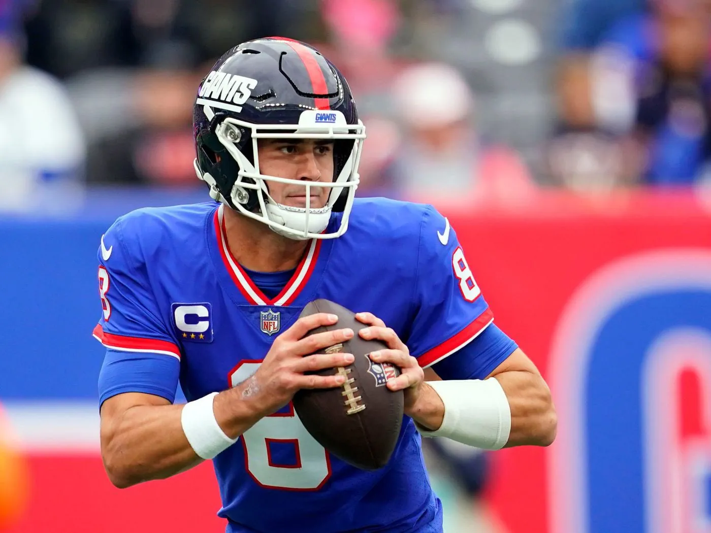 Vikings sign quarterback Daniel Jones Image