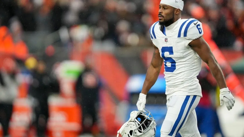 Colts suspend Isaiah McKenzie and Tony Brown Image