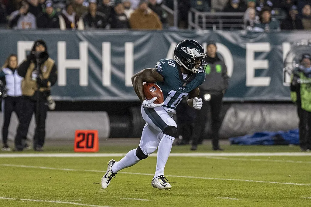 Eagles trade wide receiver Jalen Reagor to the Vikings Image