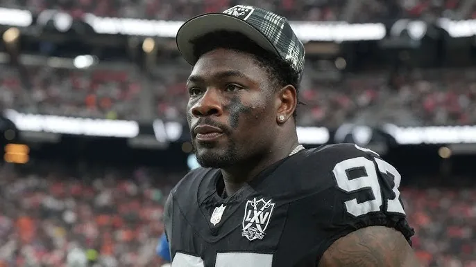 De’Vondre Campbell and Janarius Robinson suspended three games each Image