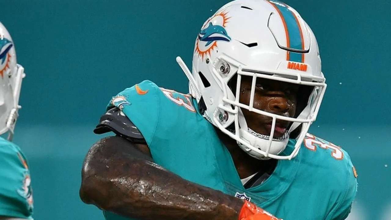 Kalen Ballage traded from the Dolphins to the Jets Image