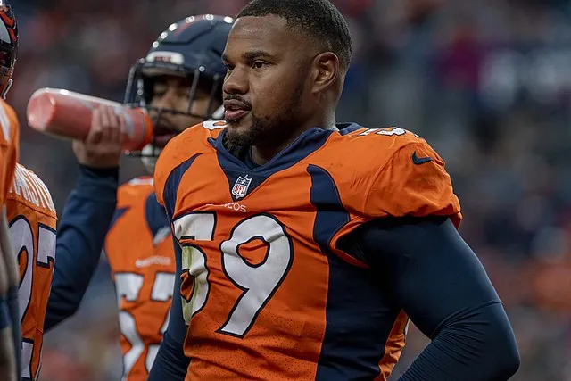 Six NFL trades on same day leading up to start of 2022 NFL season Image