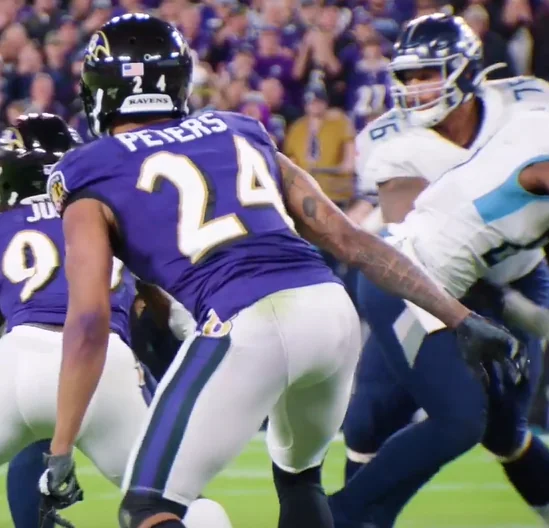 Raiders sign cornerback Marcus Peters Image