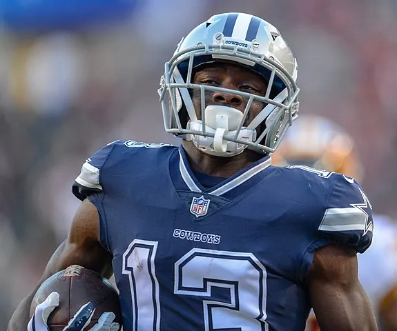Raiders WR Michael Gallup and Dolphins LB Shaquil Barrett retire Image