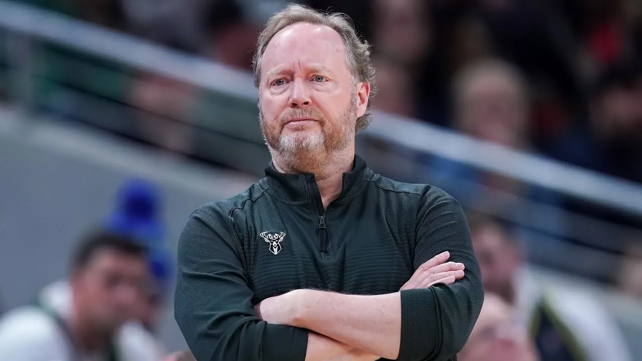 Bucks fire head coach Mike Budenholzer Image
