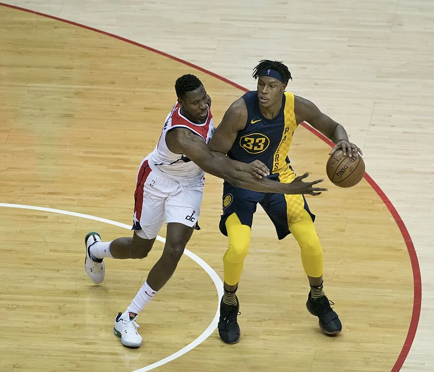 Pacers lead Bucks 3-1 as Bucks continue to miss Giannis Antetokounmpo Image