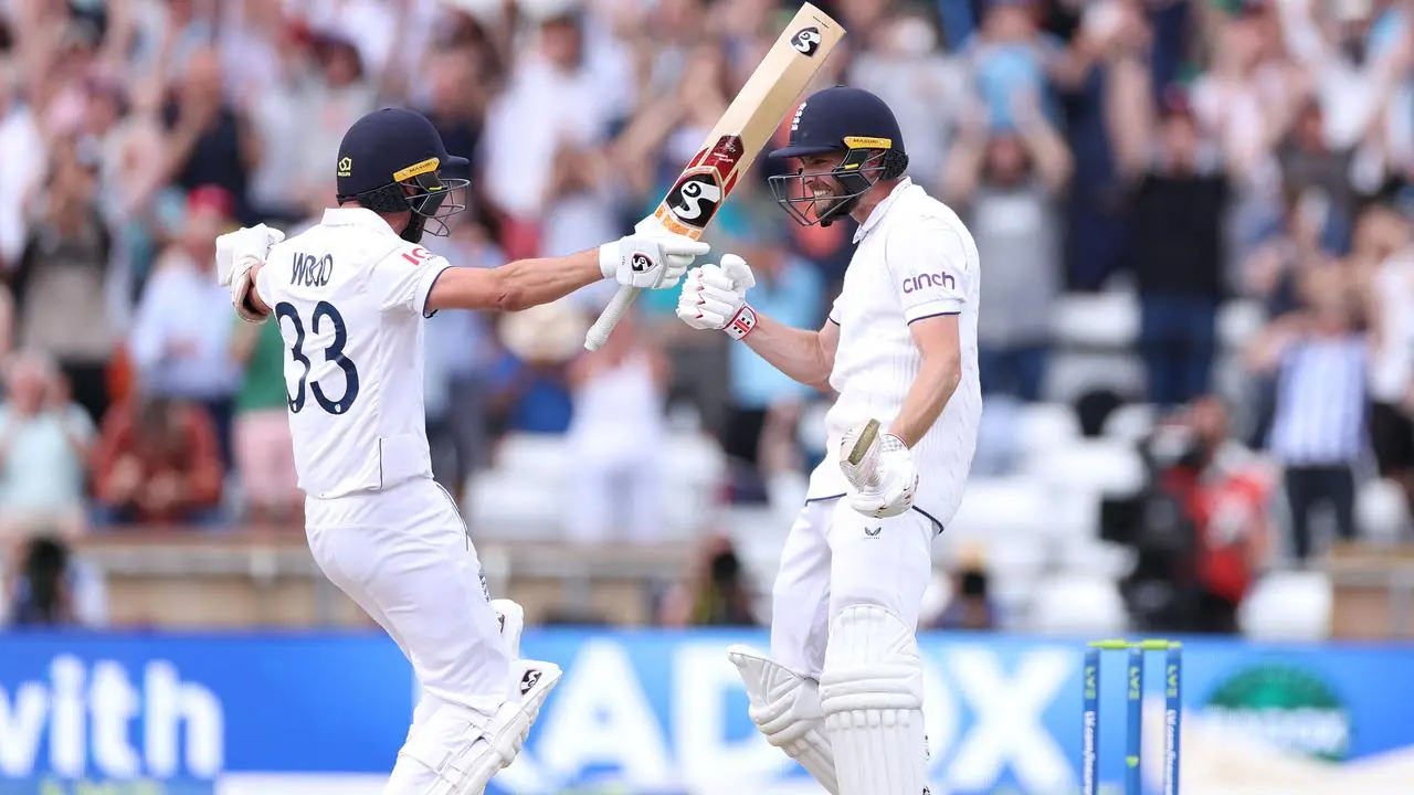 England respond at Headingley, keep Ashes hopes alive Image