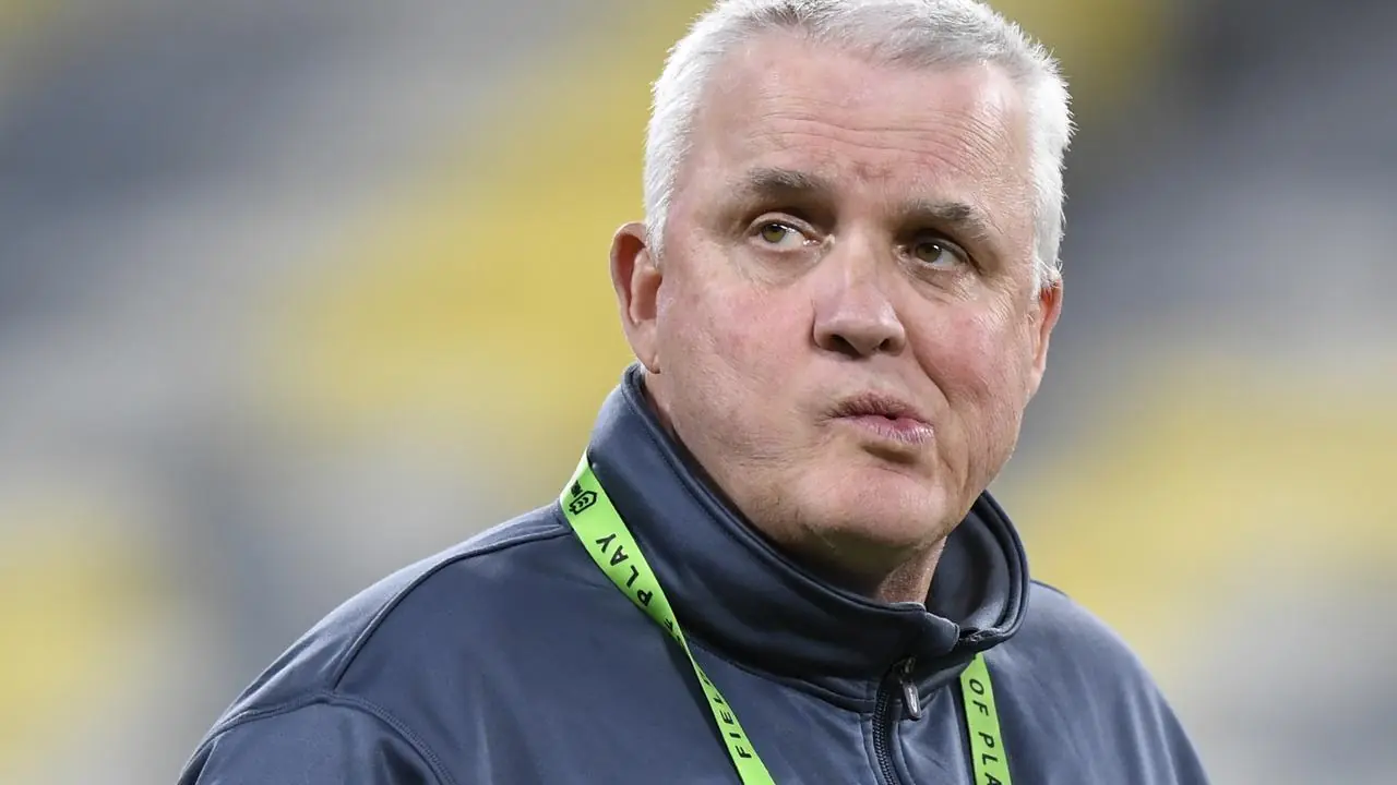 Axe hangs over Hook, but Dragons boss adamant he’s still the man for the job Image