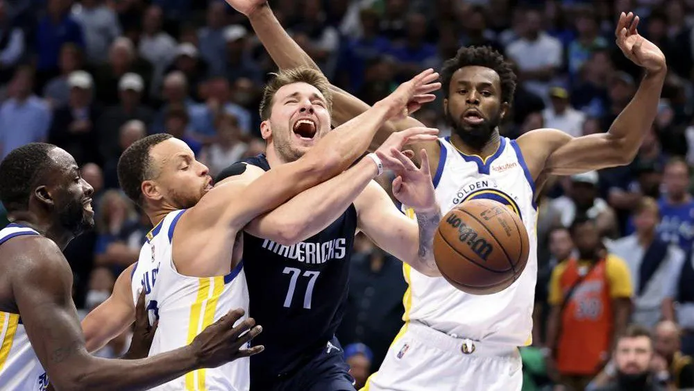 Mavs survive Warriors 119-109, extend series Image