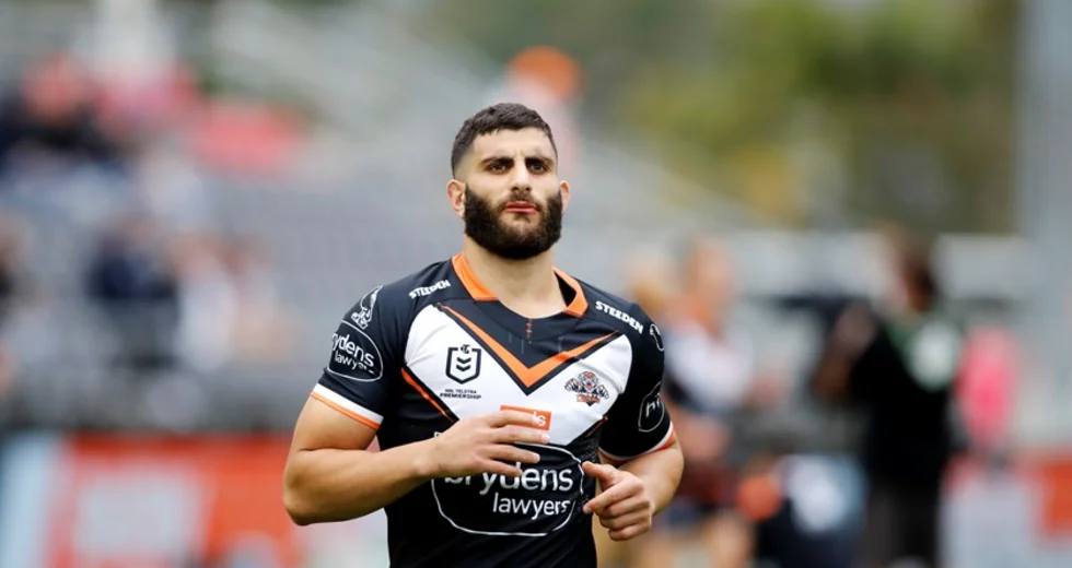 Tigers re-sign Alex Twal weeks after okaying him leaving early Image