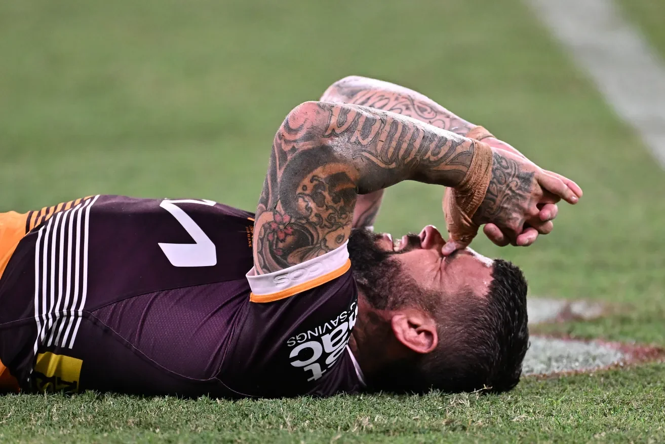 Reynolds scare: Broncos halfback says it’s ‘not too serious’ after reinjuring knee Image