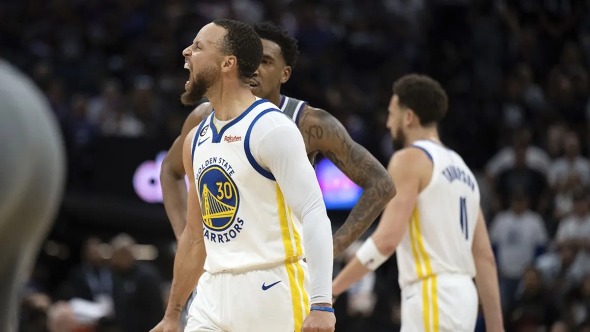 Curry, Thompson combine for 56 as Warriors take 3-2 lead over Kings Image