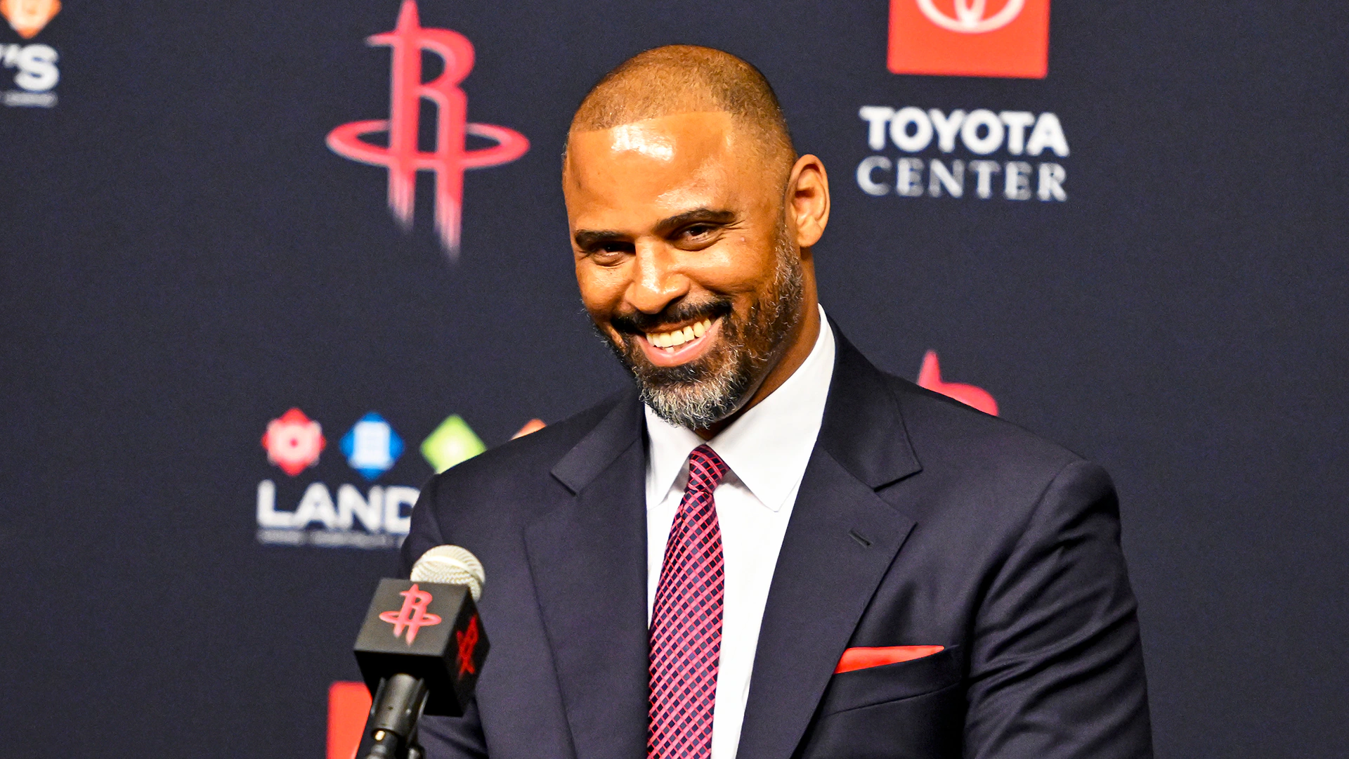 Rockets head coach Ime Udoka fined $50,000 for criticizing referees Image