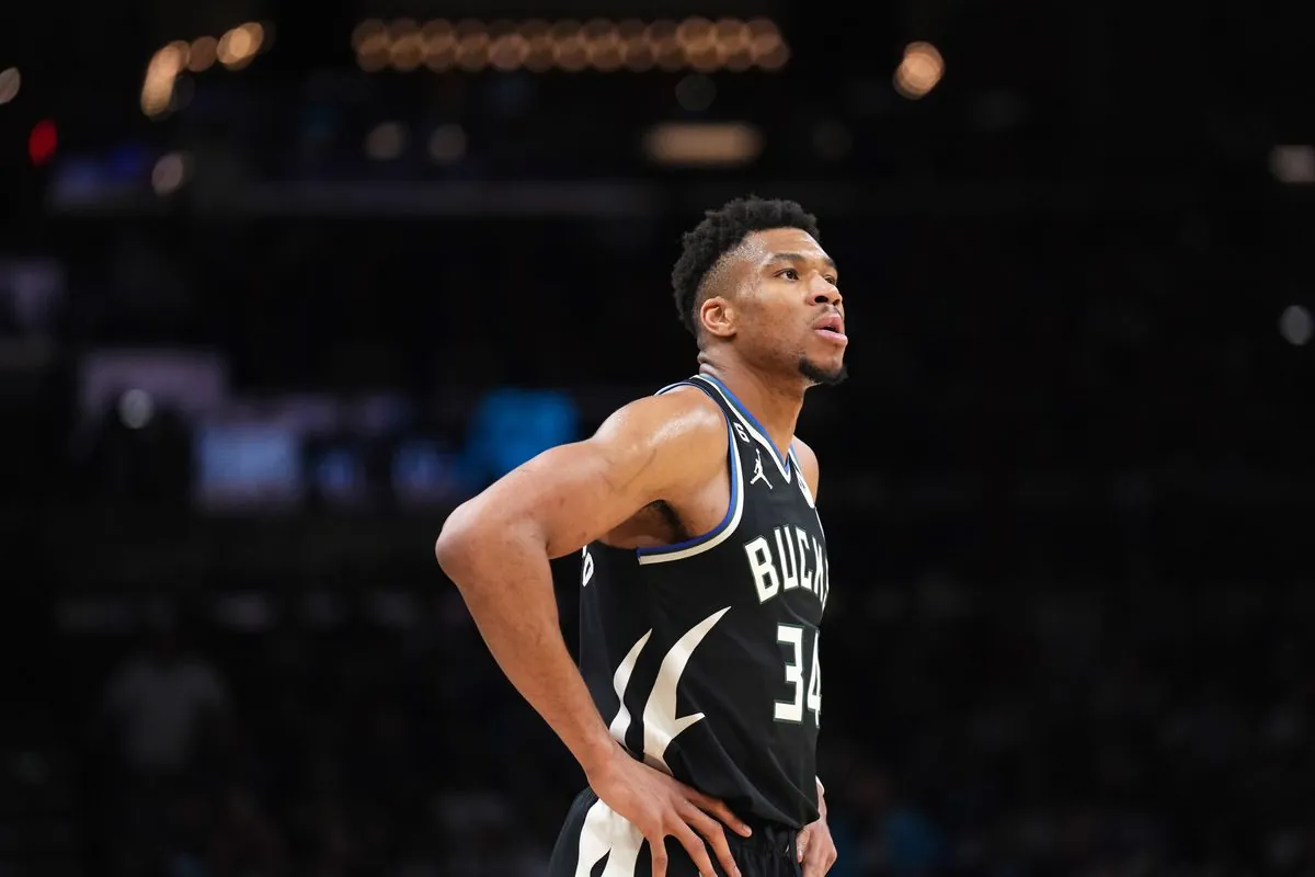 Bucks storm home to take down Suns, become first team to clinch playoff berth Image