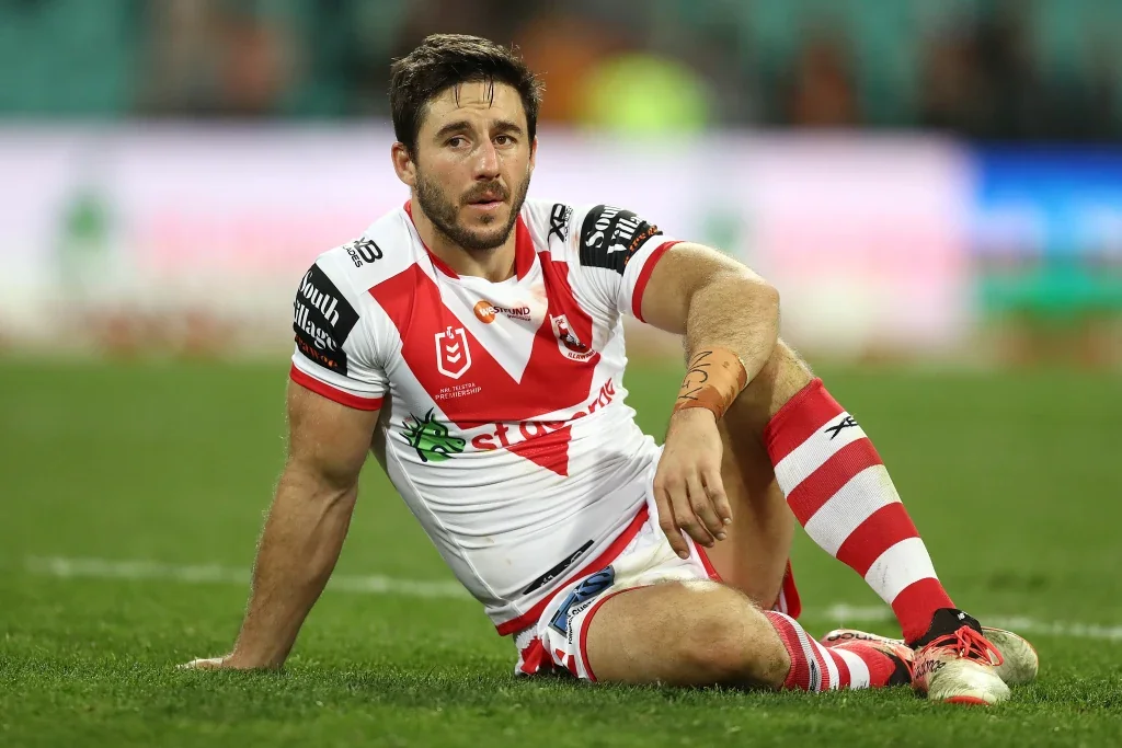 Hunt still ‘on the fence’ about playing on with Dragons Image