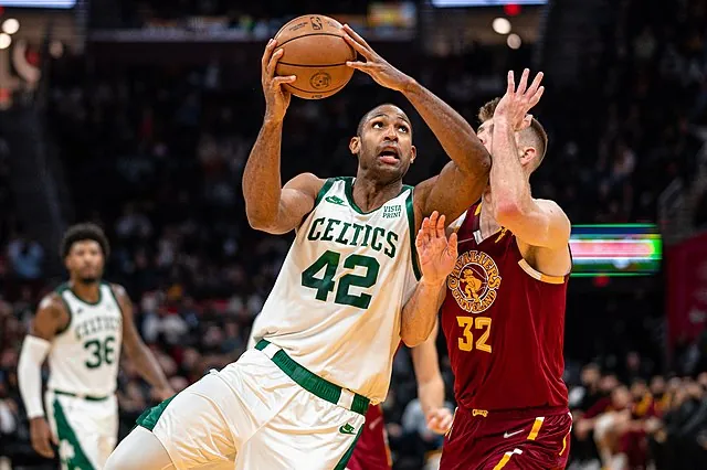 Warriors sign center Al Horford Image