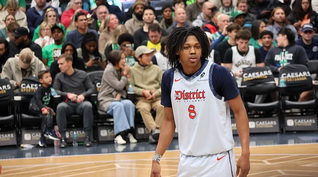 Wizards point guard Bub Carrington closes out the regular season with a buzzer beater Image