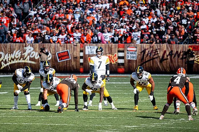 Eight notable offensive players to switch teams in NFL free agency Image
