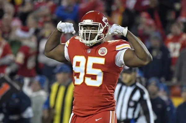 Chiefs re-sign defensive tackle Chris Jones to a blockbuster deal Image