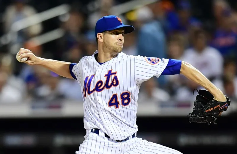 Jacob deGrom Wins Second Consecutive Cy Young Award Image