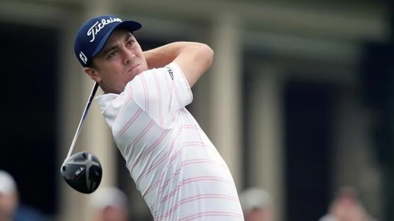 Two Clutch Putts Give USA Momentum At Presidents Cup Image
