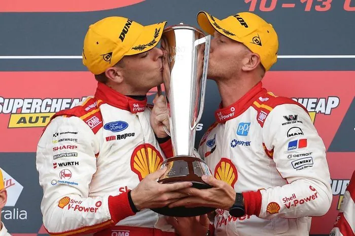 McLaughlin Climbs The Mountain To Win The Bathurst 1000 Image