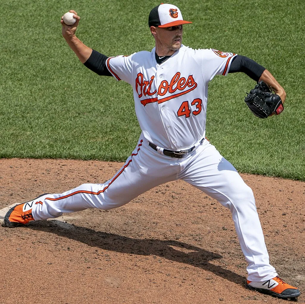 Guardians bring back pitcher Shawn Armstrong Image