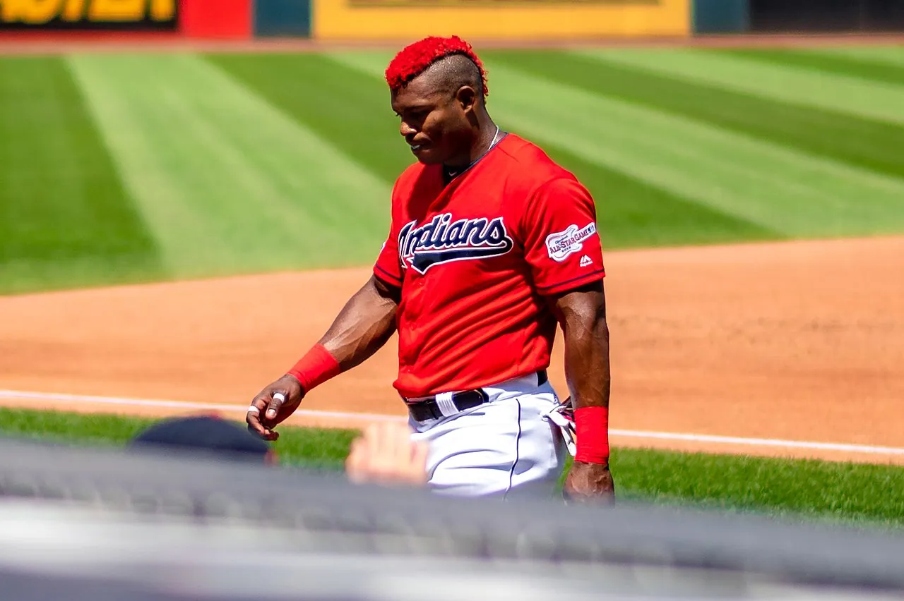 Atlanta Braves sign outfielder Yasiel Puig Image
