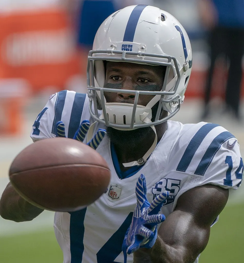 Indianapolis Colts Move Into First Place In AFC South Image
