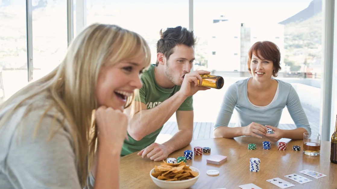 The Role of Online Gaming Communities in Digital Casino Environments Image