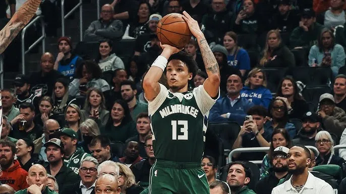 Bucks upset Suns 108-105 as an 11 point underdog Image