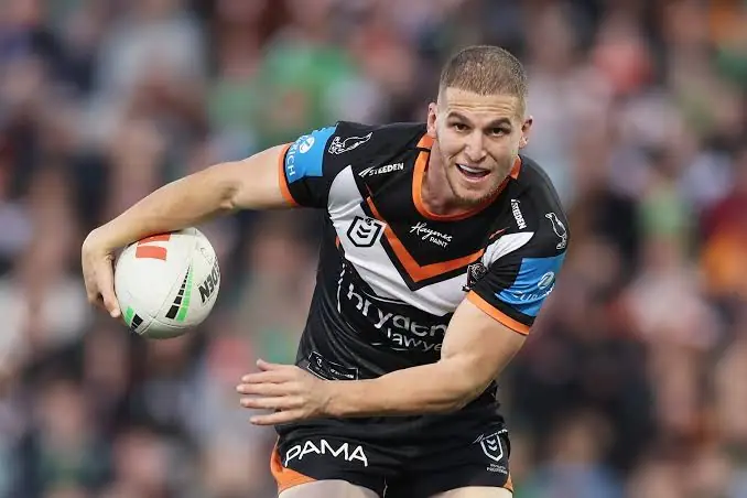 NRL: “He Was Outstanding”: Benji Marshall Delivers Strong Verdict on Adam Doueihi After Tigers Defeat Image