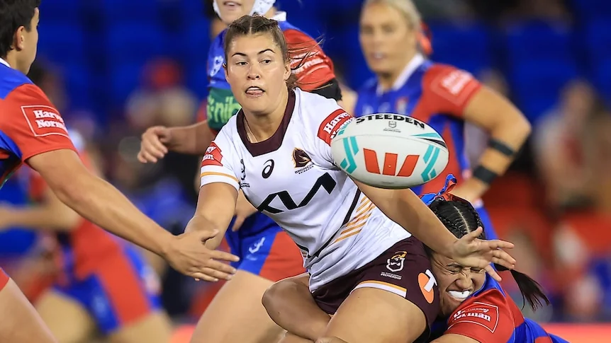Long called for ball size change coming to NRLW this weekend Image