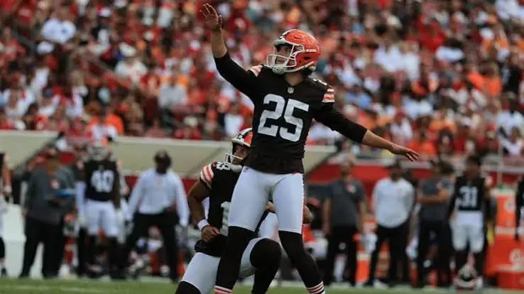 NFL Week 6 Results: Panthers Beat Eagles, Browns Edge Ravens Image