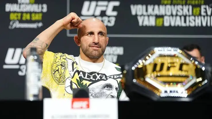 Alexander Volkanovski Predicts ‘Wild’ Finish of Evloev at UFC 333 Image