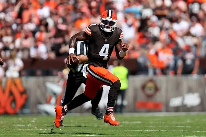 NFL: Browns Edge Steelers 27-24 on Late TNF Field Goal Image