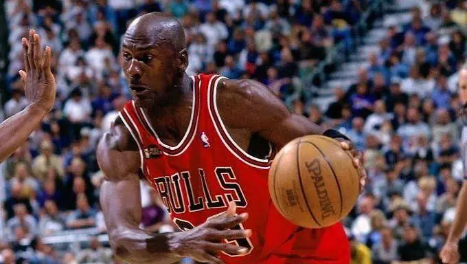 Michael Jordan 1998 NBA Finals Jersey Sells for Record US$14 Million Image