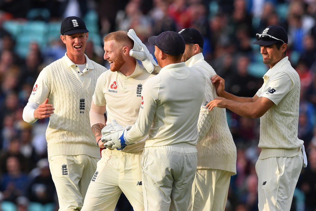 England Take Back Control Of The 5th Test
