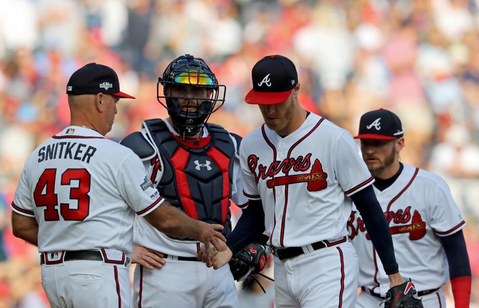 Cardinals and Braves Eliminated From The Playoffs In Similar Ways