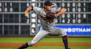 Twins trade Ryne Harper to the Nationals