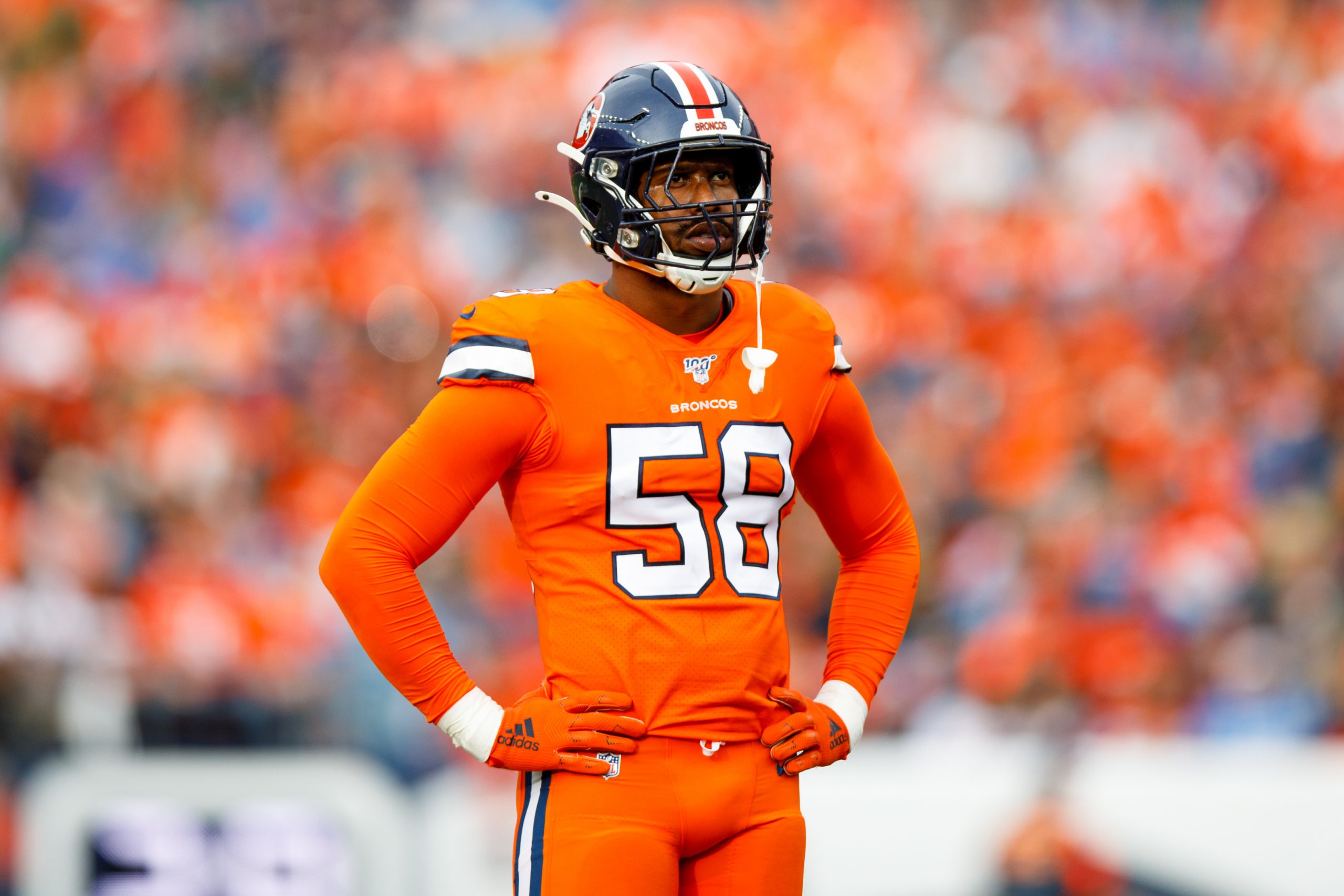 Broncos linebacker Von Miller becomes second active NFL player with coronavirus