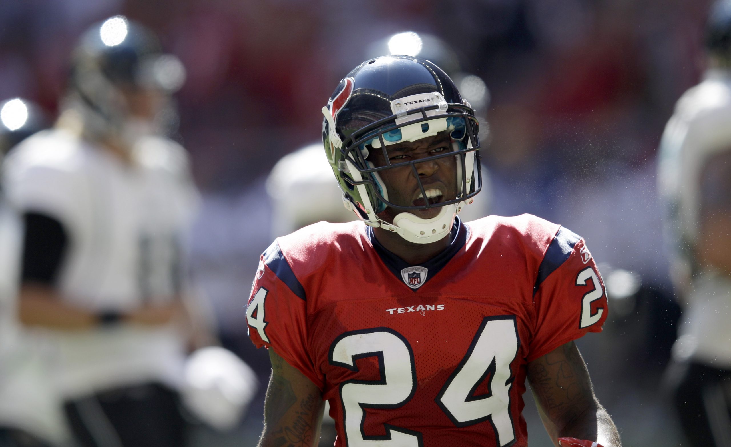 Titans sign cornerback Johnathan Joseph from the Texans