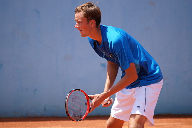 Daniil Medvedev out with hernia surgery