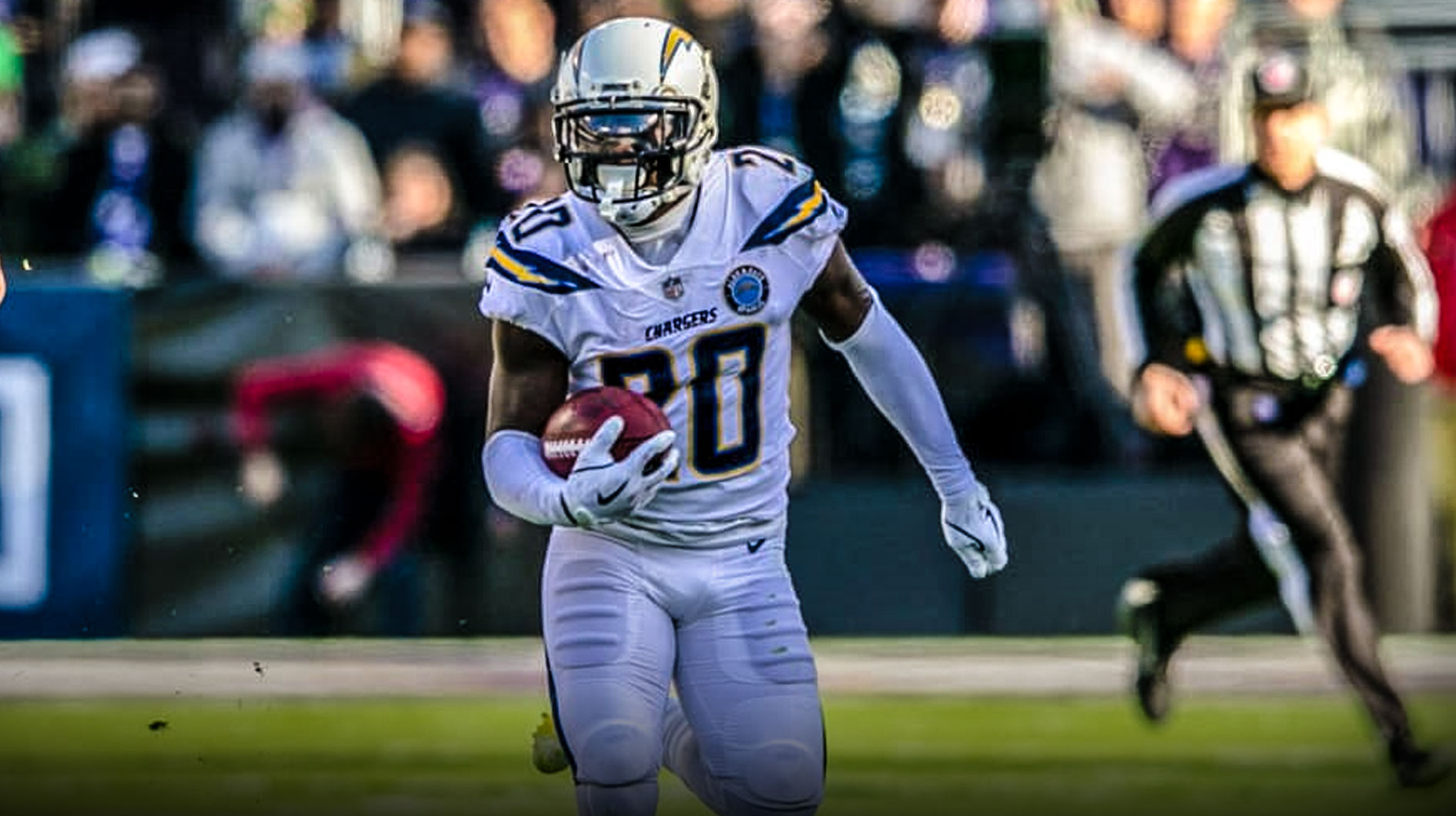 Chargers trade safety Desmond King to Titans