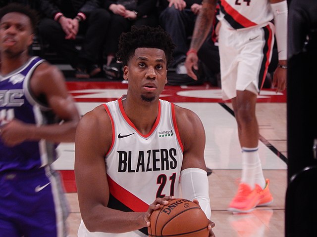 Kings sign Hassan Whiteside from the Trail Blazers