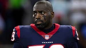 Packers sign defensive end Whitney Mercilus